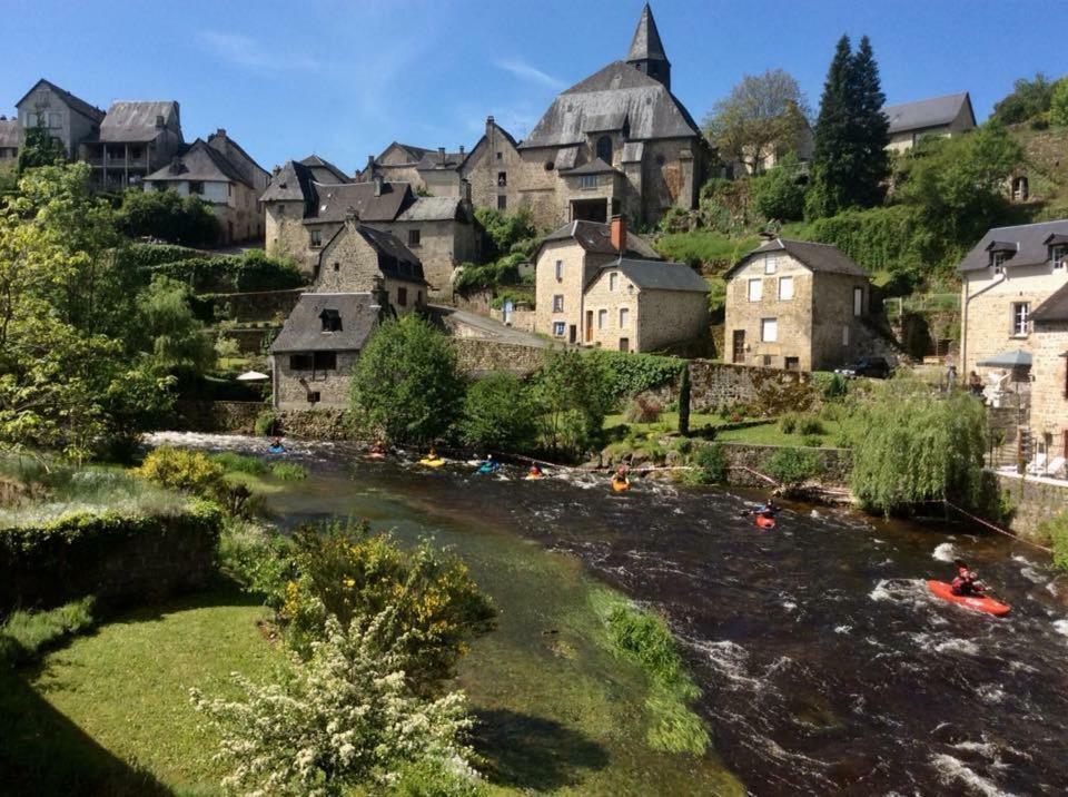 مبيت وإفطار Treignac L'Ancienne Maison المظهر الخارجي الصورة
